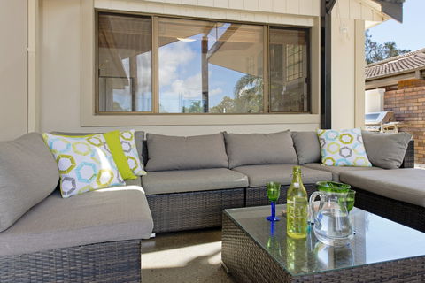 Fran, Private Jetty On Port Canals - Accommodation Brisbane 2