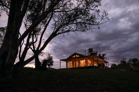 Kestrel Nest EcoHut - Accommodation Brisbane 1