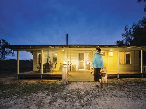 Lavender Vale Cottage - Accommodation Brisbane 1