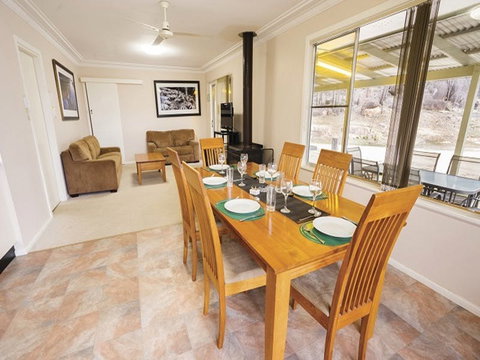 Lavender Vale Cottage - Accommodation Brisbane 2