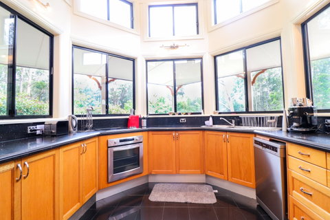 Lumeah House - Accommodation Brisbane 2