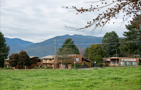 Mountain Creek Motel Bar And Restaurant - Accommodation Brisbane 0