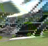 Queens Beach Tourist Village - Accommodation Brisbane