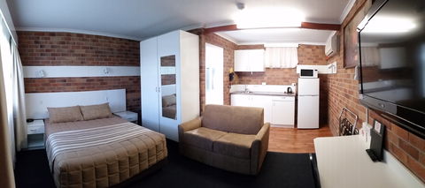 Tally Ho Motor Inn - Accommodation Brisbane 0