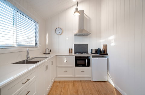 Tallagandra Hill Winery Accommodation - Accommodation Brisbane 2