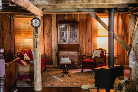 The Boiling Billy Barn - Accommodation Brisbane 2