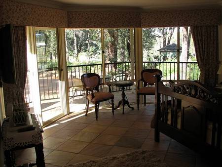 Lakeview Lodge - Accommodation Brisbane 1