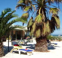 Tradewinds Seafront Apartments - Accommodation Brisbane