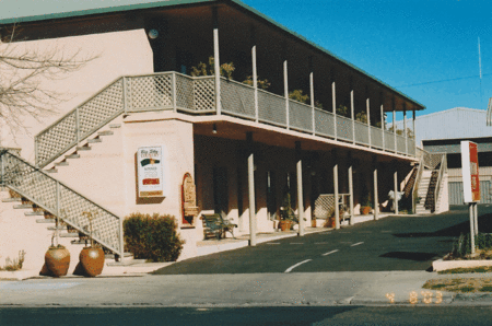 New England Motor Inn - Accommodation Brisbane