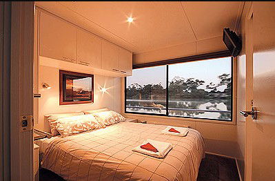 All Seasons Houseboats - Accommodation Brisbane 3