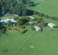 Harvey Hills Farmstay Chalets - Accommodation Brisbane