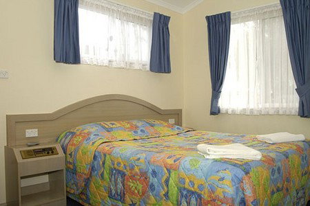 Berrara Beach Holiday Chalets - Accommodation Brisbane 3