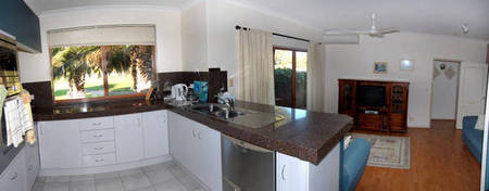 Amore Beach Retreat - Accommodation Brisbane 2