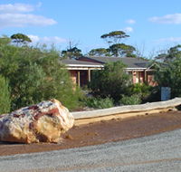 Wave Rock Lakeside Resort and Caravan Park - Accommodation Brisbane