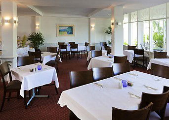 All Seasons Cairns - Accommodation Brisbane 3