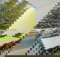 24 The Breeze - Sea Views Right in the Heart of Victor Harbor - Accommodation Brisbane