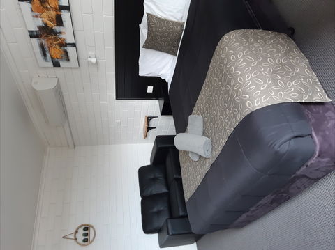 Anchor Wheel Motel - Accommodation Brisbane 0