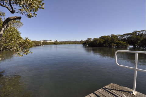 Bluedock Apartments - Accommodation Brisbane 2