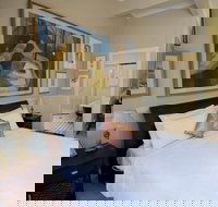 Chalet Guesthouse and Studio - Accommodation Brisbane