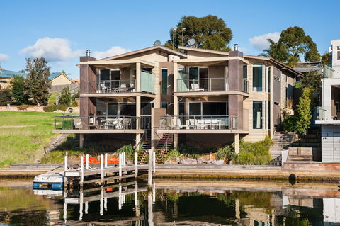 Gippsland Lakehouse - Accommodation Brisbane 0