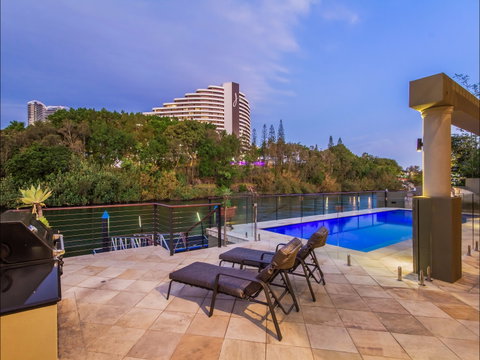 Lakeland Keys Broadbeach - Vogue Holiday Homes - Accommodation Brisbane 0
