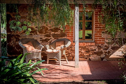 Lucy's House - Accommodation Brisbane 0