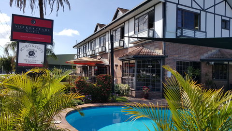 Shakespeare Motel - Accommodation Brisbane 0