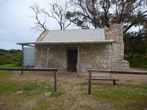 Shepherds Hut - Accommodation Brisbane 0