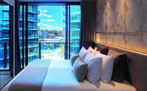 SKYE Suites - Accommodation Brisbane 2