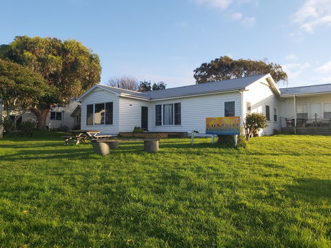 Surfside Backpacker - Accommodation Brisbane 0