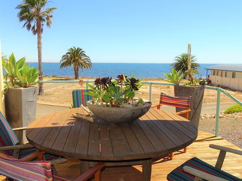 Telly's At Palm Cove - Accommodation Brisbane 1
