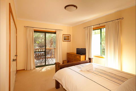 Woodfern Lodge - Accommodation Brisbane 0
