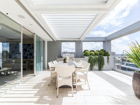 Wylde St Penthouse - Accommodation Brisbane 1