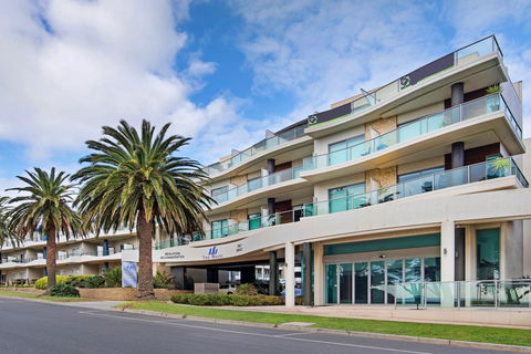 350 Sur La Plage At The Waves - Accommodation Brisbane 1
