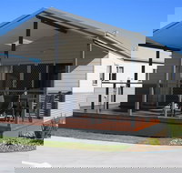 Bowlo Holiday Cabins - Accommodation Brisbane