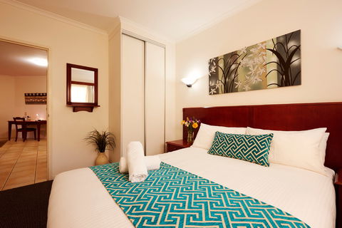 Coffee House Apartment Motel - Accommodation Brisbane 0