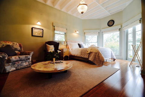 Highview House - Accommodation Brisbane 2