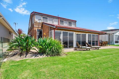 Penguin Head Retreat - Accommodation Brisbane 2
