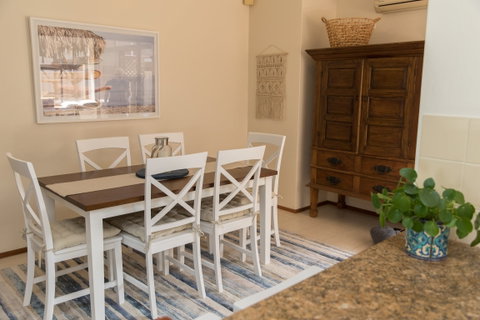 Taranaki Beach Unit - Accommodation Brisbane 2