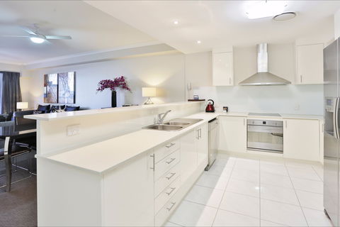 The Bay Apartments - Accommodation Brisbane 2