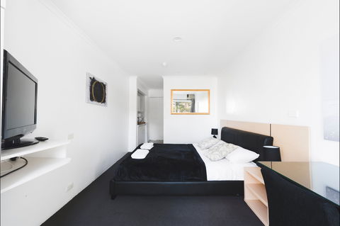 The Manly Hotel Est. 1964 - Accommodation Brisbane 0