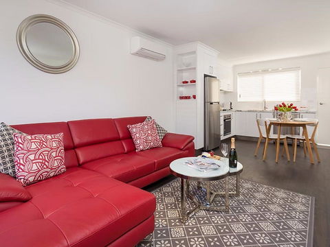 Understated Elegance - Affordable Luxury - Accommodation Brisbane 0
