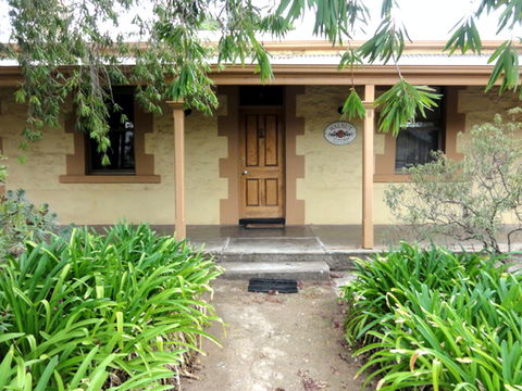 Walnut Cottage - Accommodation Brisbane 0