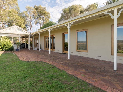 131 - Heart Of The Vale - Accommodation Brisbane 1