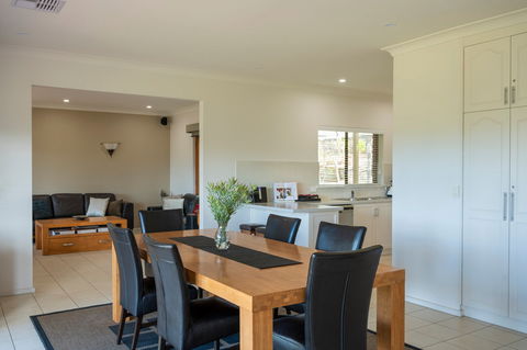 131 - Heart Of The Vale - Accommodation Brisbane 2