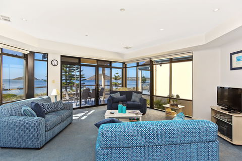 63 Franklin Parade - Accommodation Brisbane 2