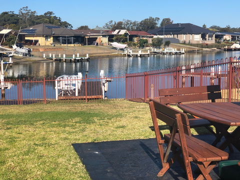 Absolute Waterfront Oasis - Accommodation Brisbane 2