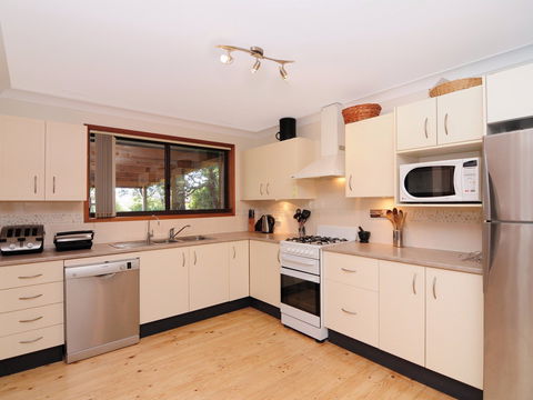 Admiral's Rest - Accommodation Brisbane 2