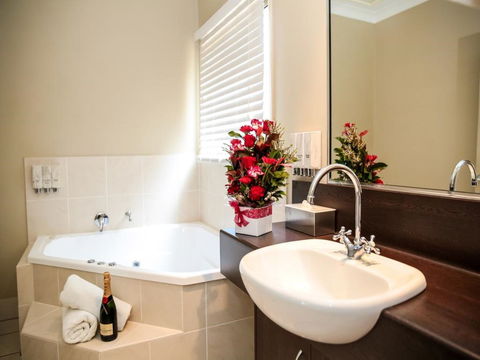 Best Western Bungil Creek Motel - Accommodation Brisbane 1