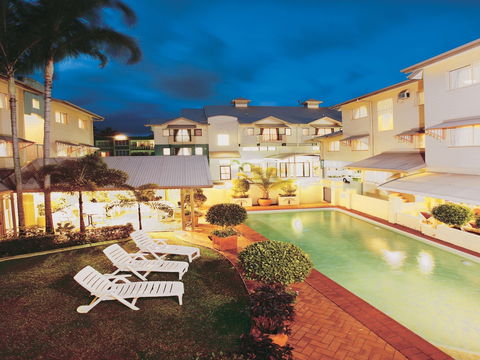 Cairns Queens Court - Accommodation Brisbane 2